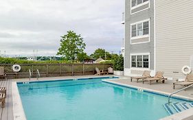 The Harbor Front Inn
